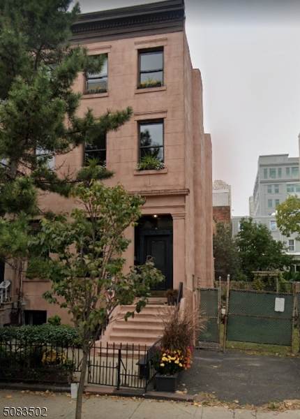 84 Sussex St - Photo 1