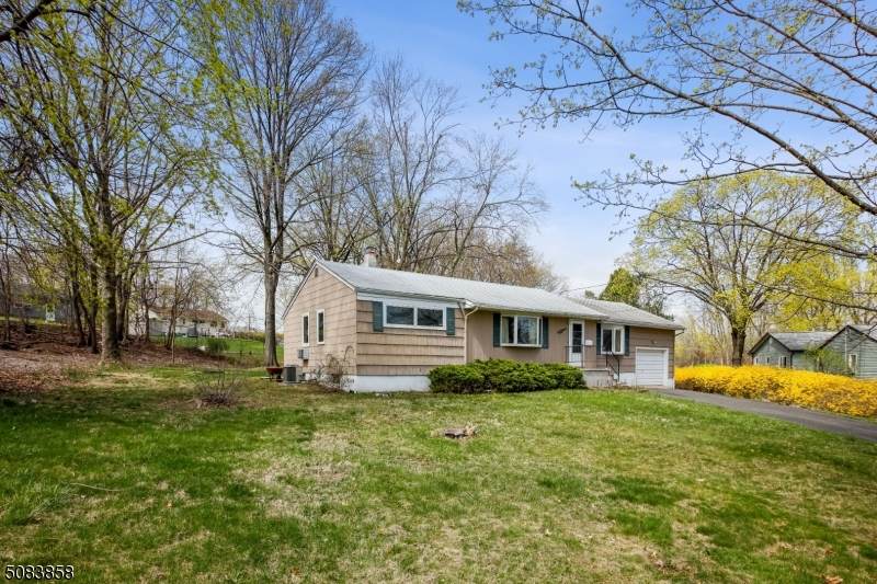 15 Springview Dr - Photo 1