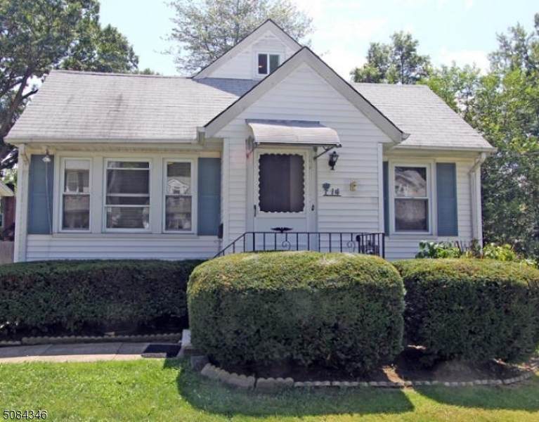 14 Washington Ave - Photo 1