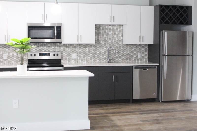 270 Orange St - Photo 1