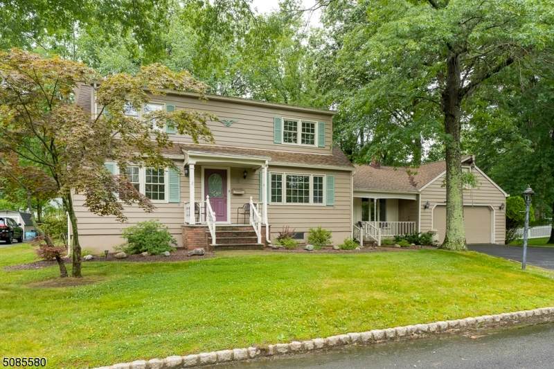 8 Milton Ave - Photo 1