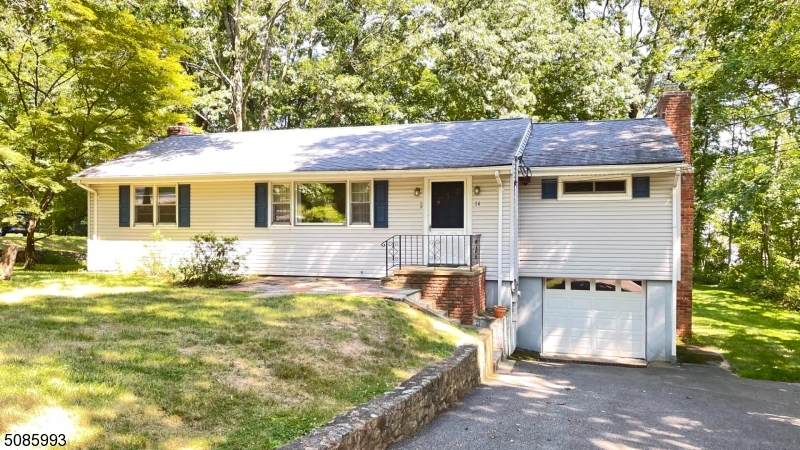 14 Sleepy Hollow Rd - Photo 1