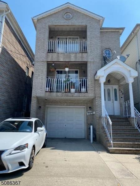 235 Magnolia Ave - Photo 1
