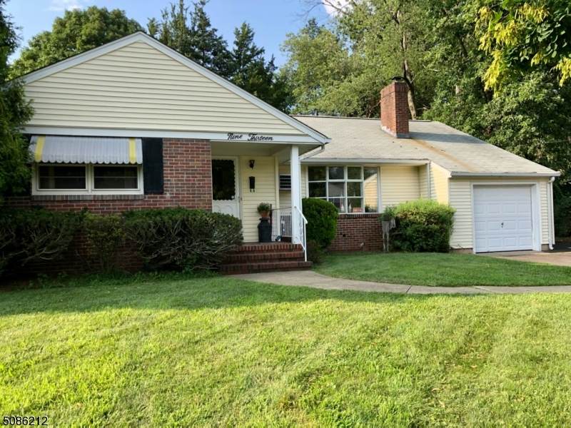 913 Lakeside Dr - Photo 1