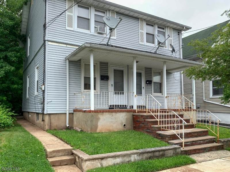 310 Chandler Ave - Photo 1