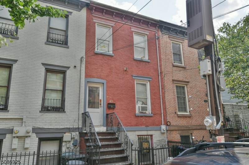 63 Bright St - Photo 1