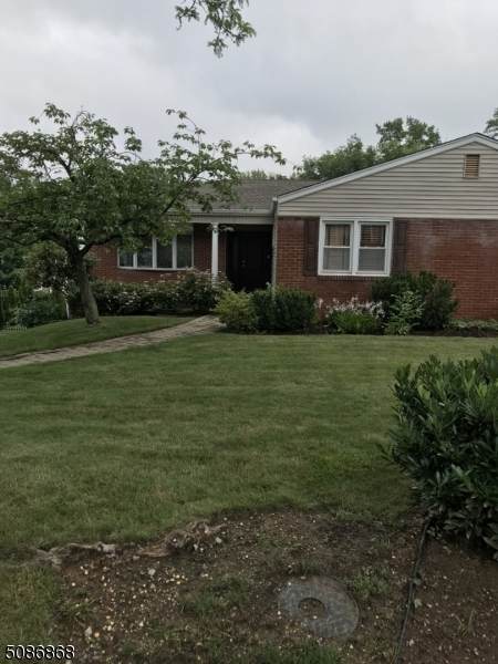 80 Myrtle Ave - Photo 1