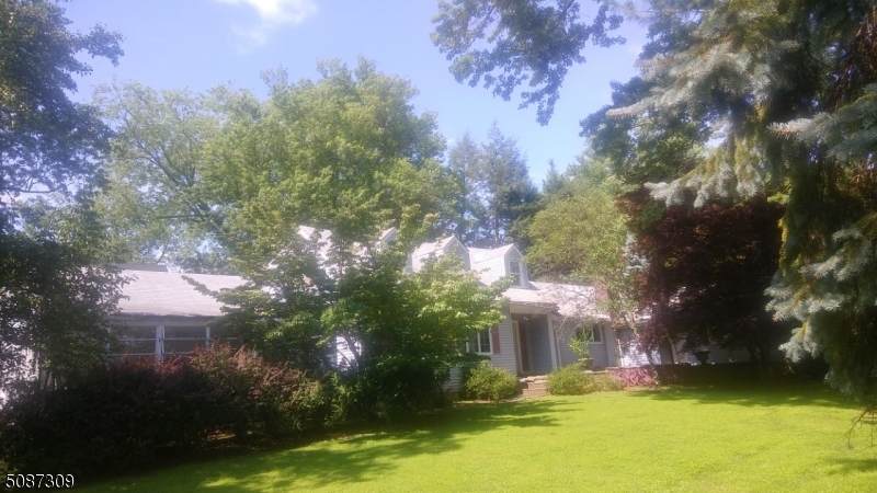 770 Mountain Blvd - Photo 1