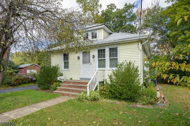42 Kings Rd - Photo 1