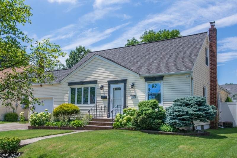 382 Amherst Rd - Photo 1