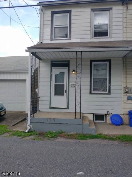 179 Cedar Aly - Photo 1