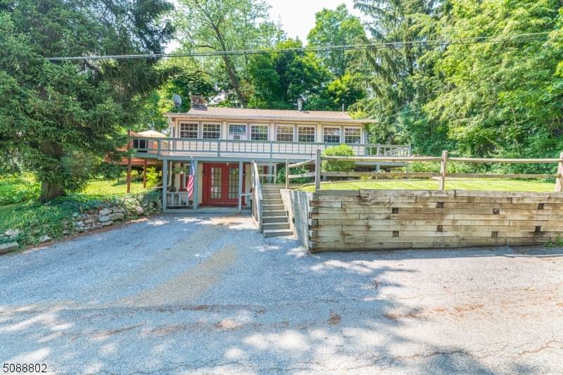 9 Kewaunee Rd - Photo 1