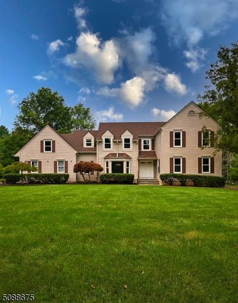 21 Buckingham Dr - Photo 1