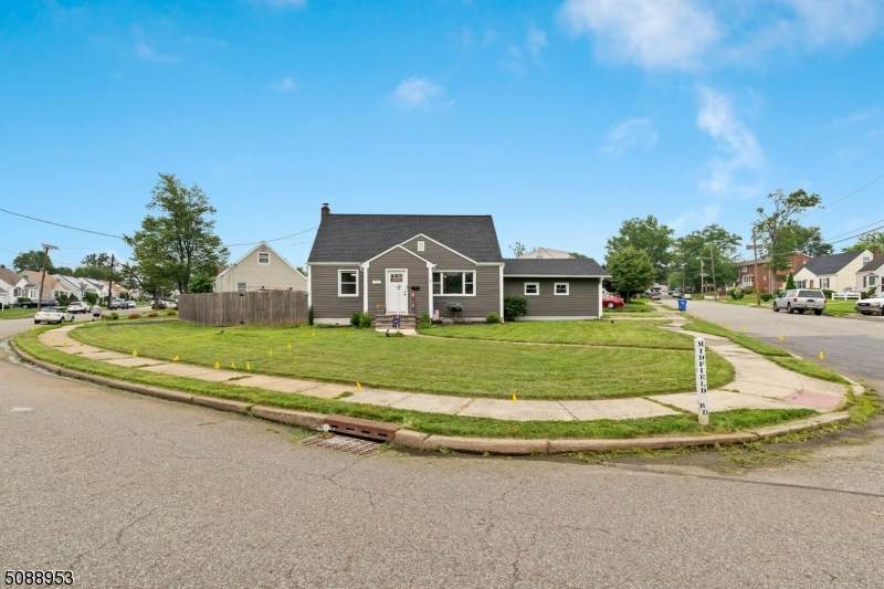 152 Midfield Rd - Photo 1