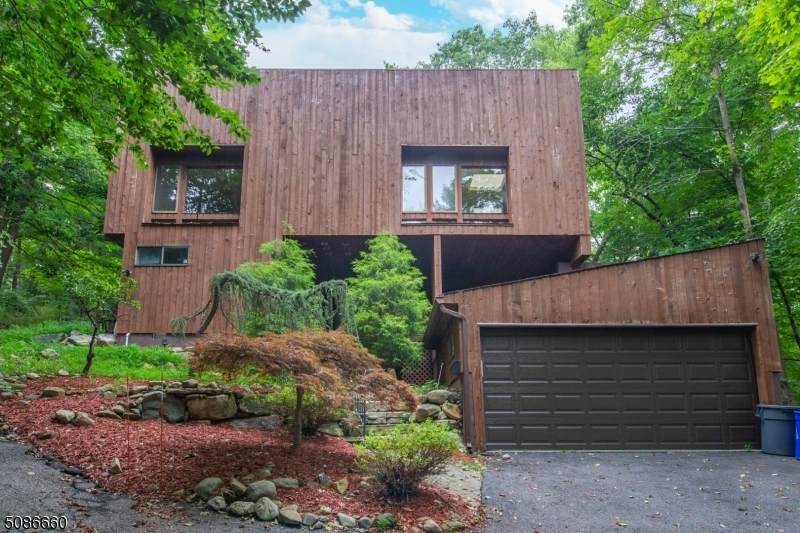 20 Sleepy Hollow Rd - Photo 1