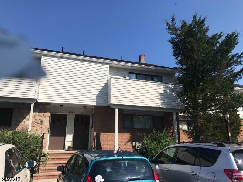 909 Merritt Dr - Photo 1