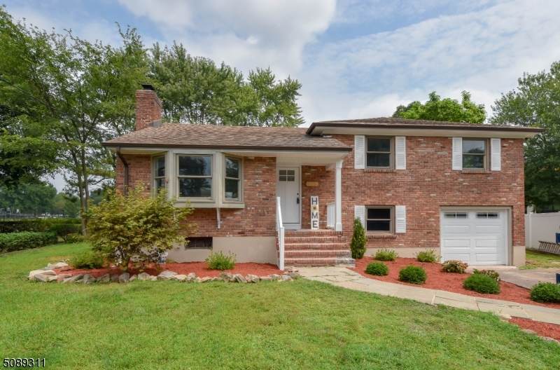 595 West Ct - Photo 1