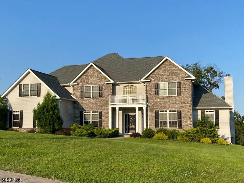 12 Windsor Way - Photo 1