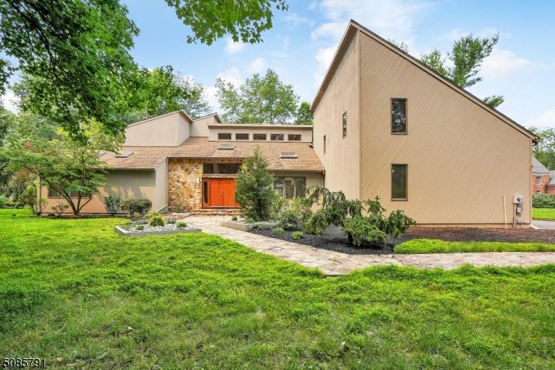 19 Heather Lane - Photo 1