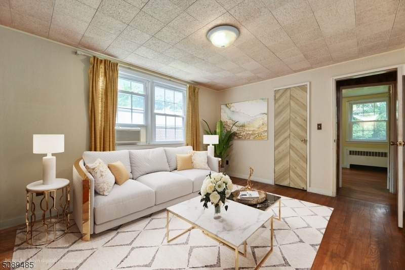 445 Morris Ave - Photo 1