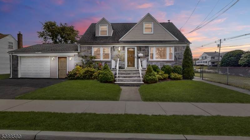 1209 Woolley Ave - Photo 1