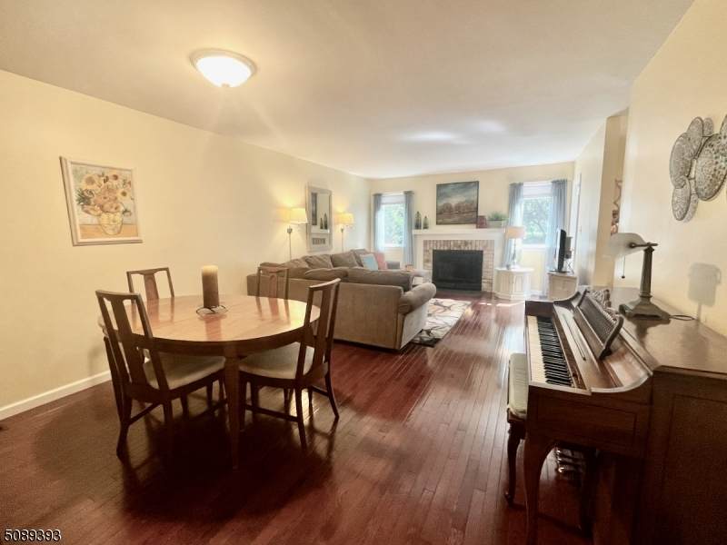 305 Clark Cir - Photo 1