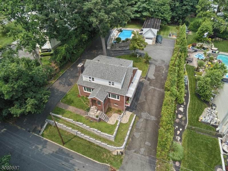 42 Vine St - Photo 1