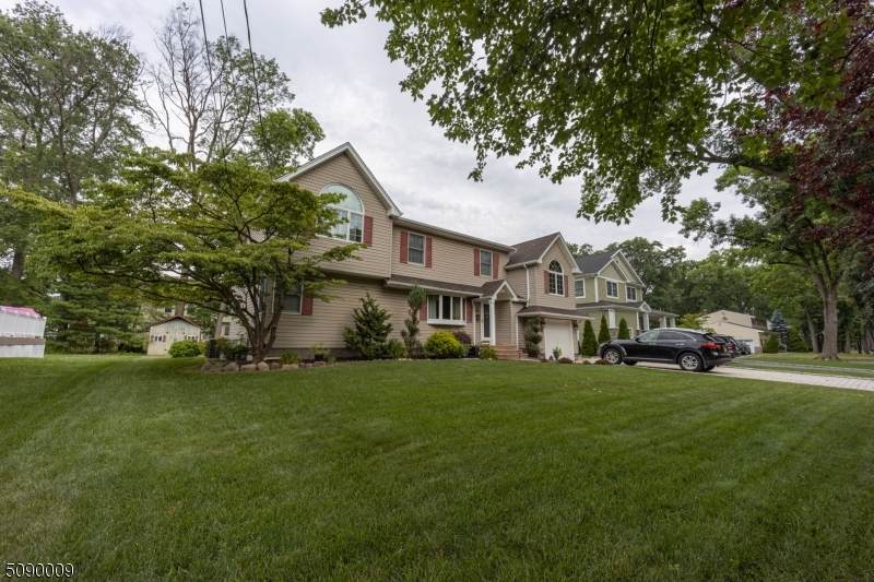 62 Hall Dr - Photo 1