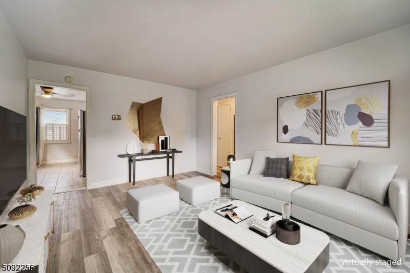 745 Broad Ave - Photo 1