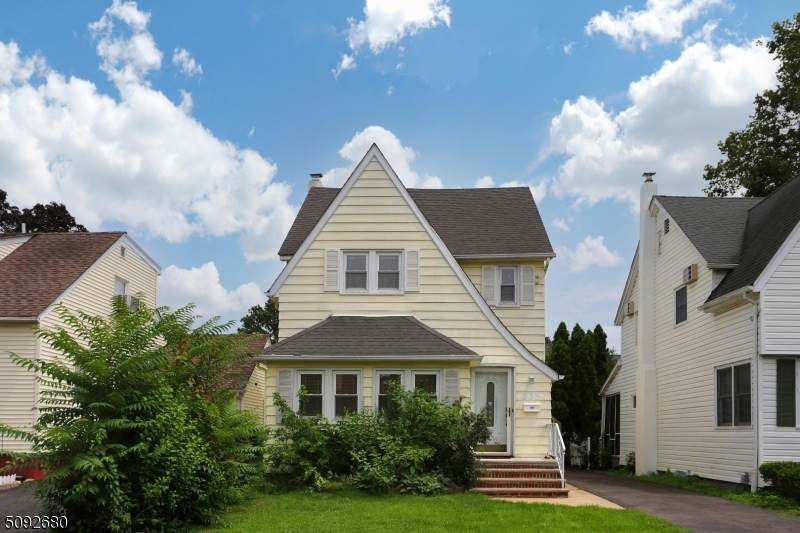 535 Lillian Ter - Photo 1