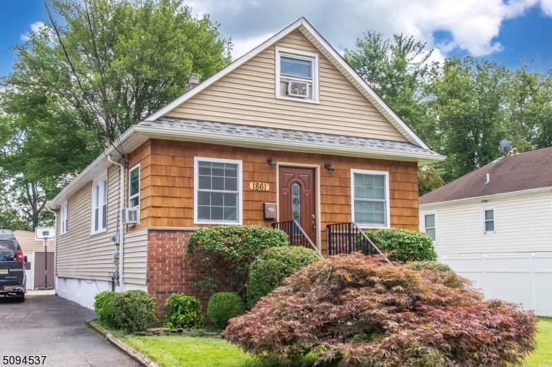 1861 W 5Th St - Photo 1