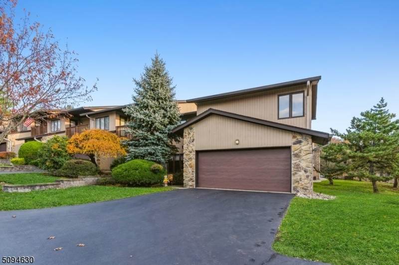 18 Cedarwood Terr - Photo 1