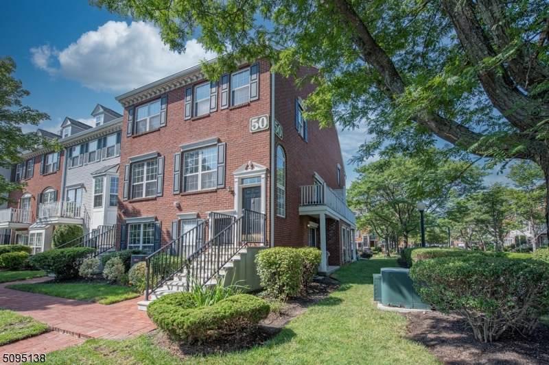 22 Mulberry St - Photo 1