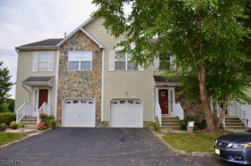 3 Victoria Dr - Photo 1
