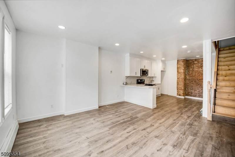 9 Centerway - Photo 1