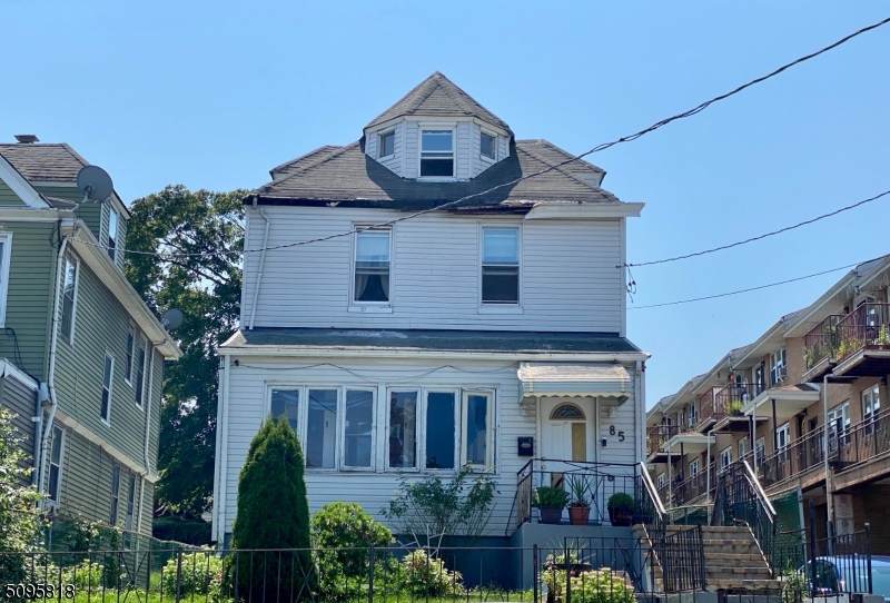 85 Gregory Ave - Photo 1