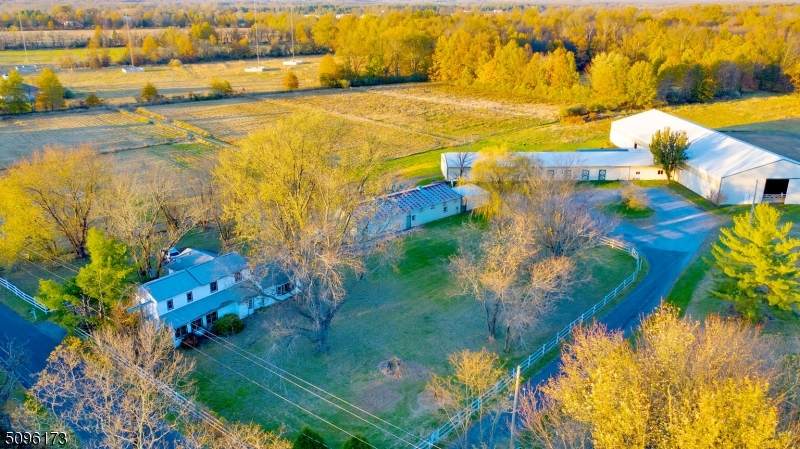 139 Locktown Rd - Photo 1