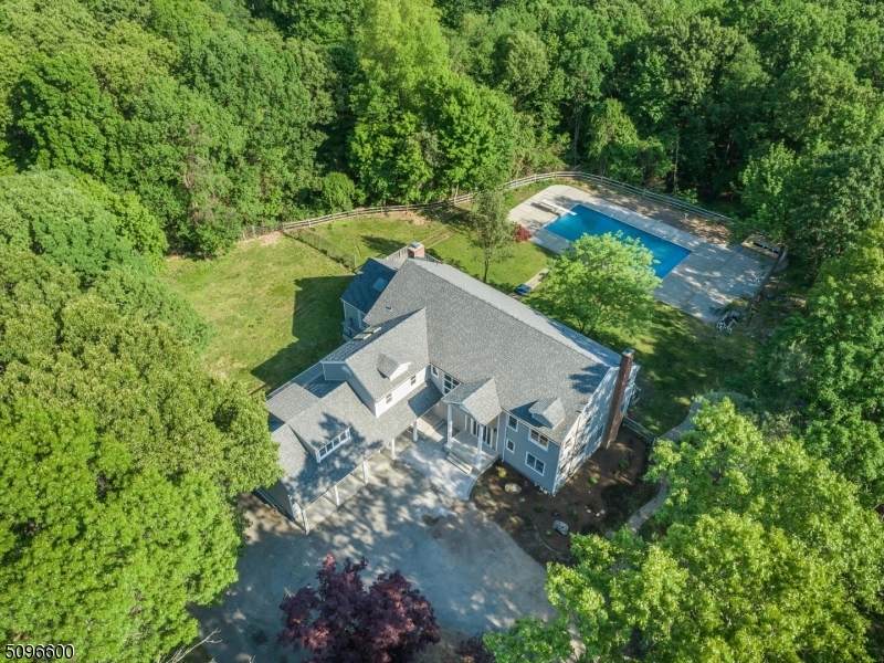 12 Moonshadow Ct - Photo 1