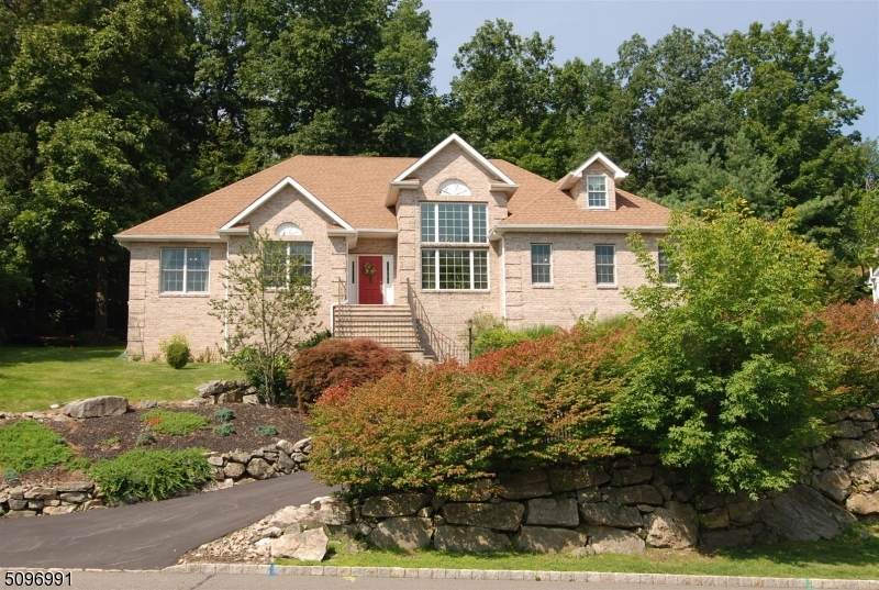 63 Mallard Dr - Photo 1