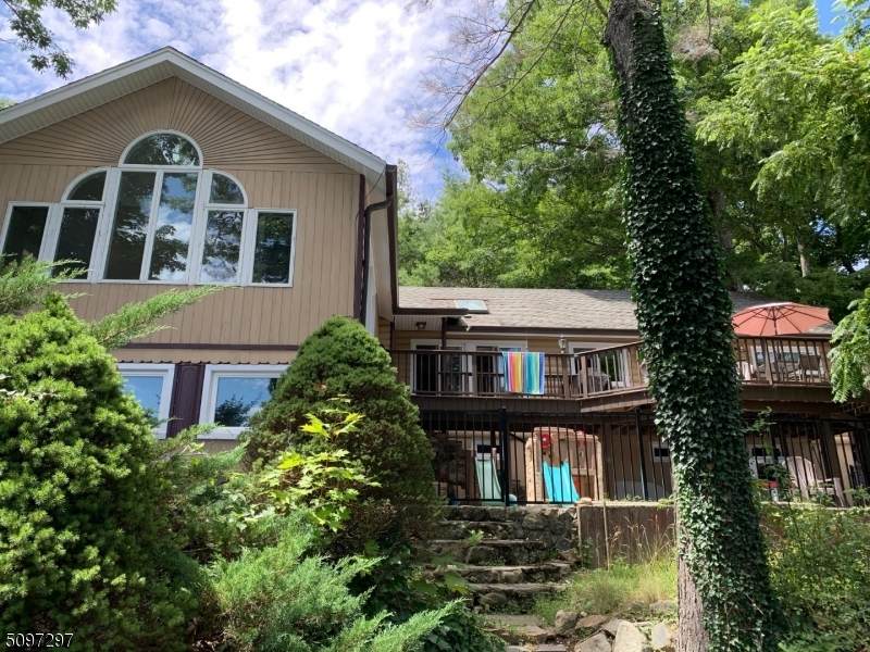 2114 Lakeside Dr - Photo 1