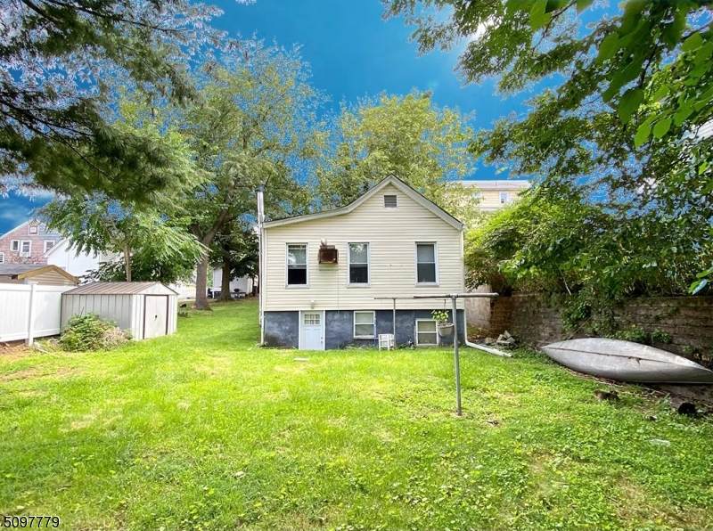 54 Sheridan Ave - Photo 1