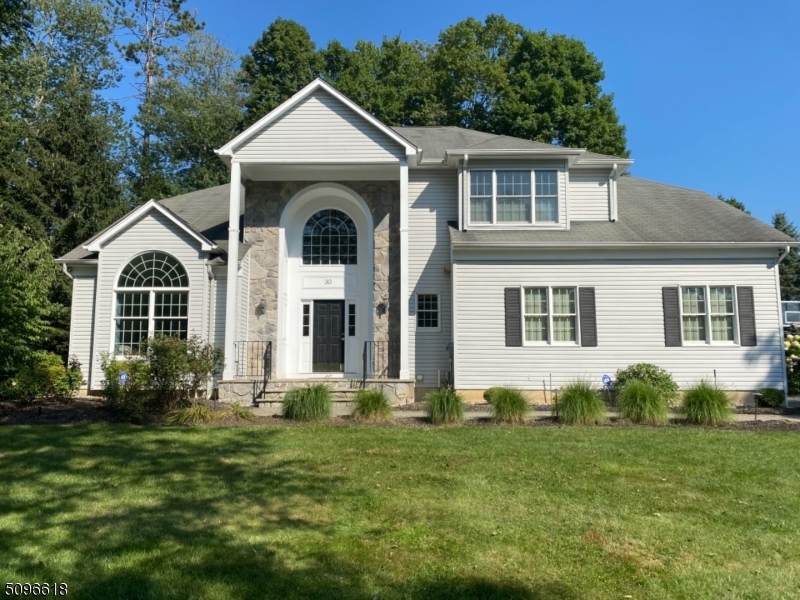 30 Marjaleen Dr - Photo 1