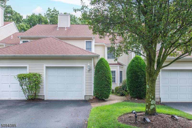 11 Linda Ct - Photo 1