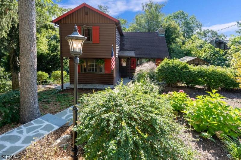 262 Acabonack Rd - Photo 1