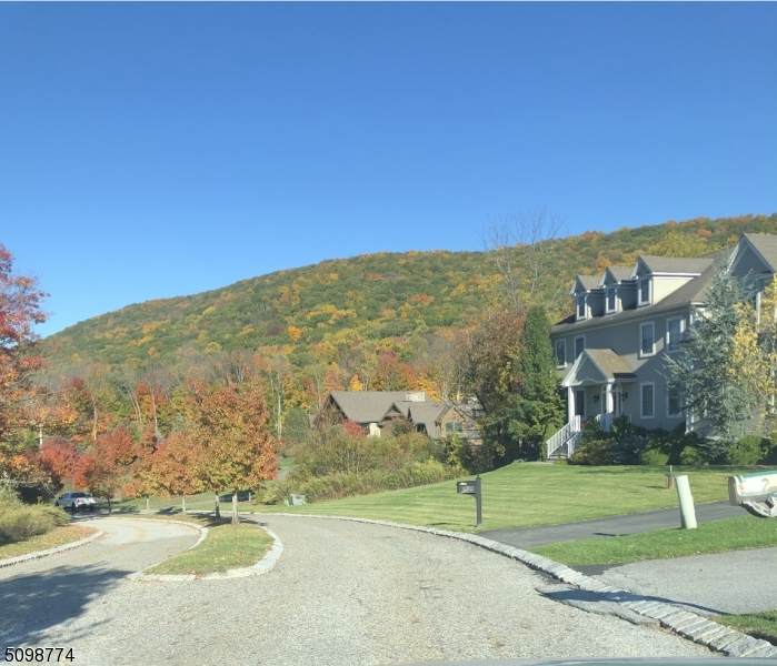 15 Exeter Ln - Photo 1