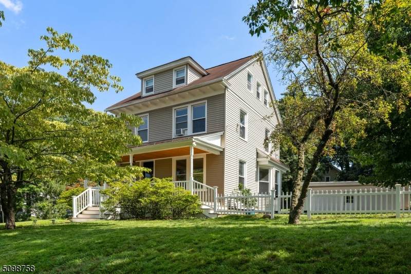 30 Cleveland St - Photo 1