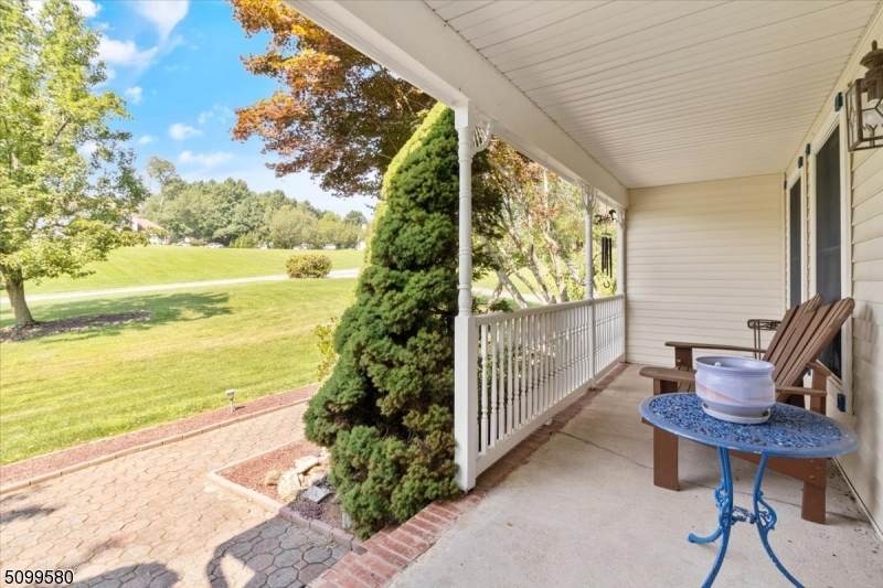 7 Woodhouse Way - Photo 1