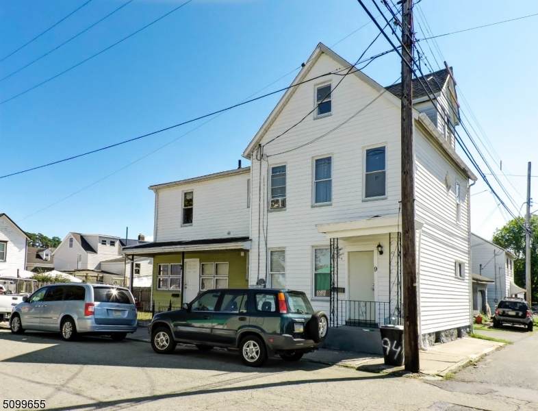 92 Mckeen - Photo 1