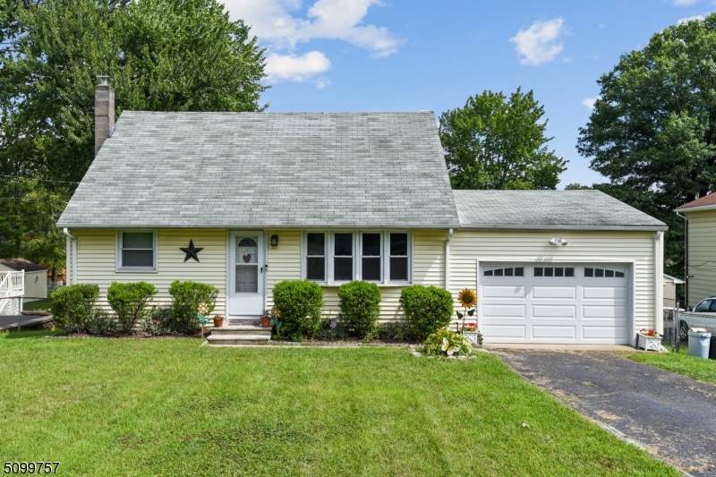 86 Grand Ave - Photo 1