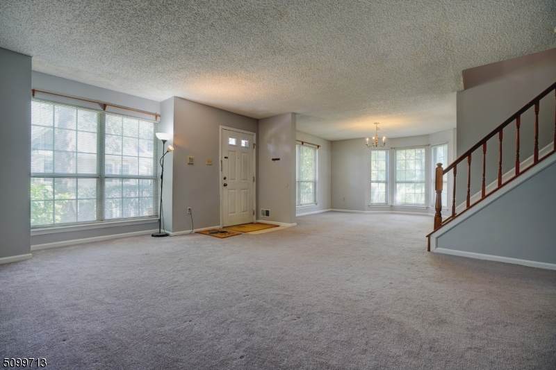 47 Boston Ct - Photo 1